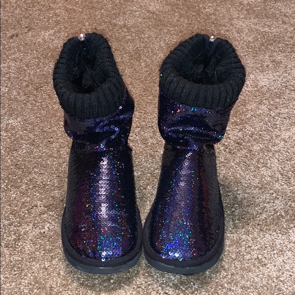 ✨PINK sequin boots✨